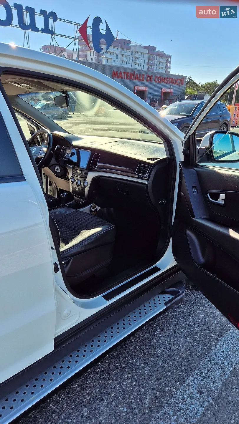 2013 SsangYong Korando - мініатюра 19
