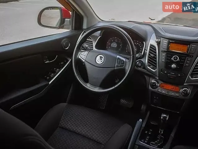 2014 SsangYong Korando - мініатюра 6