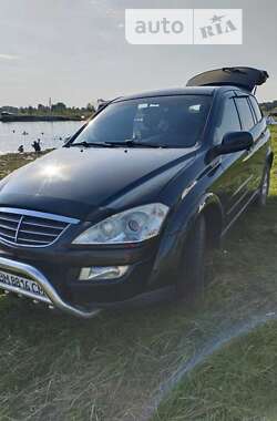Седан SsangYong Kyron 2010 в 