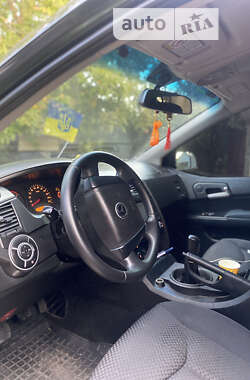 Внедорожник / Кроссовер SsangYong Kyron 2010 в 