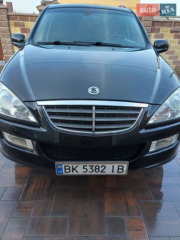 Внедорожник / Кроссовер SsangYong Kyron 2010 в Ровно