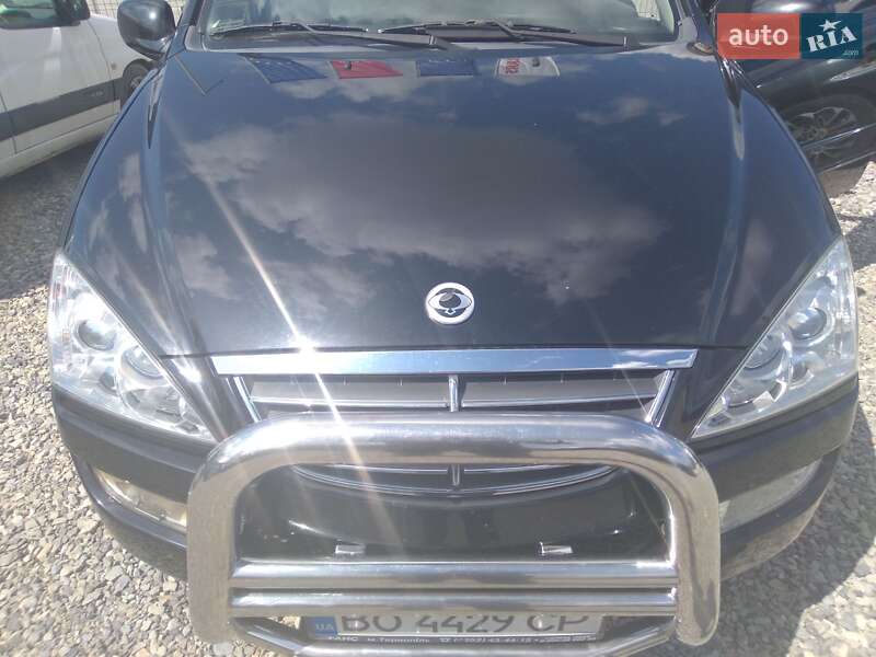 Внедорожник / Кроссовер SsangYong Kyron 2010 в Тернополе
