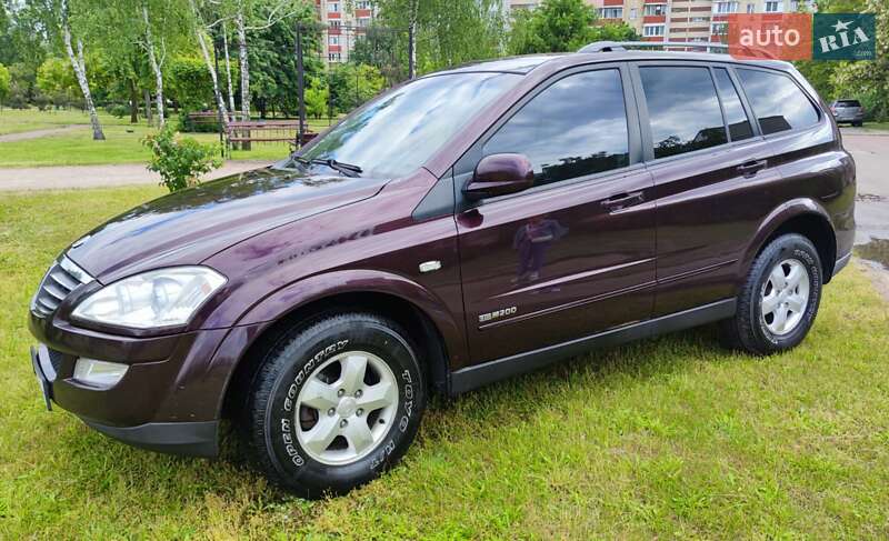 Внедорожник / Кроссовер SsangYong Kyron 2010 в 