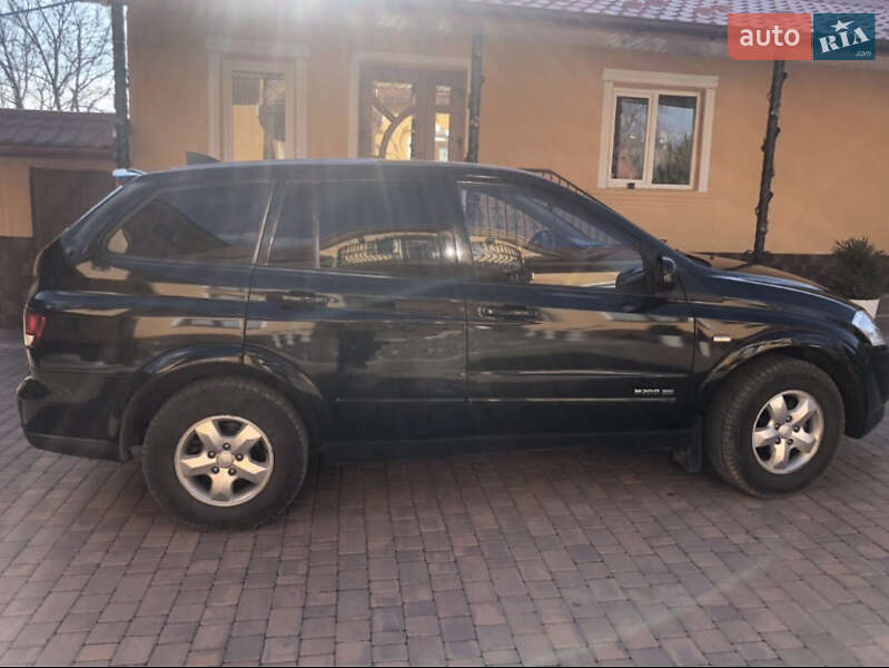Внедорожник / Кроссовер SsangYong Kyron 2010 в Черновцах