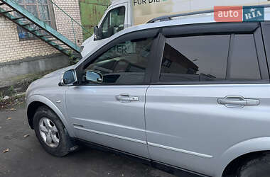 Позашляховик / Кросовер SsangYong Kyron 2010 в 