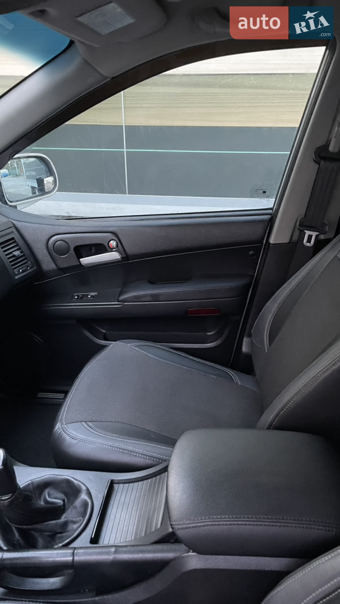 2010 SsangYong Kyron - мініатюра 12