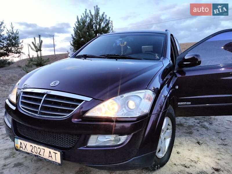 Внедорожник / Кроссовер SsangYong Kyron 2009 в 