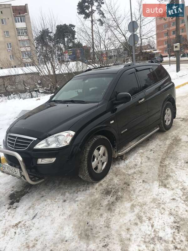 Внедорожник / Кроссовер SsangYong Kyron 2010 в 