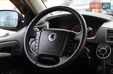 Внедорожник / Кроссовер SsangYong Kyron 2010 в 