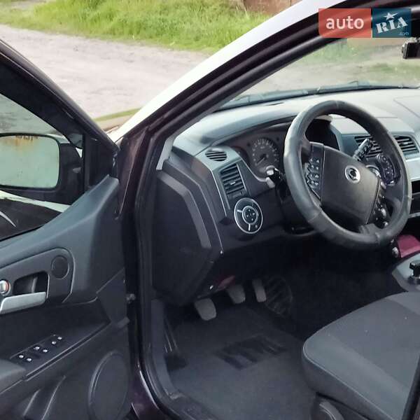 Внедорожник / Кроссовер SsangYong Kyron 2010 в Кривом Роге