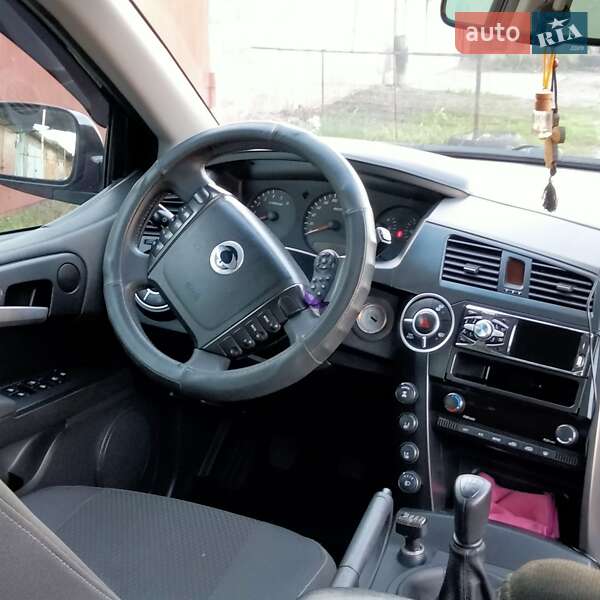Внедорожник / Кроссовер SsangYong Kyron 2010 в Кривом Роге