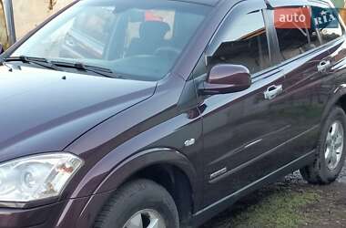 Внедорожник / Кроссовер SsangYong Kyron 2010 в 