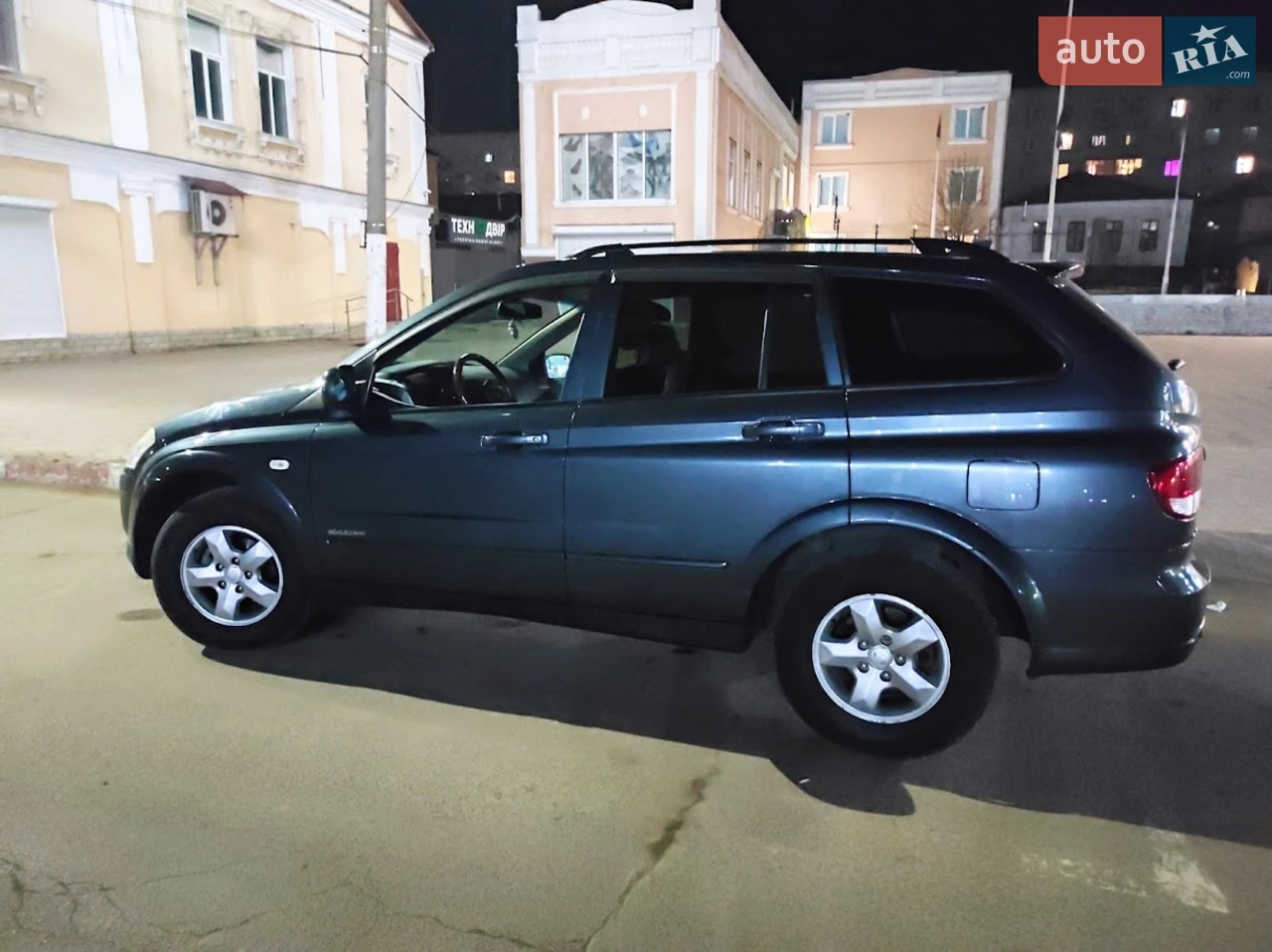 Продам своє надійне, якісне, повністю обслуговане авто. Добрий технічний стан. Замінено мастила і фільтра.