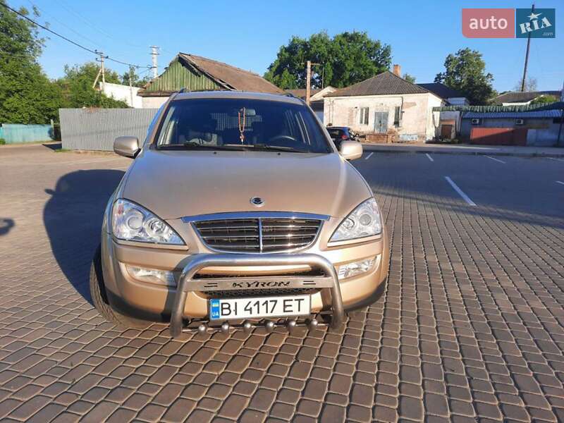 Позашляховик / Кросовер SsangYong Kyron 2009 в 