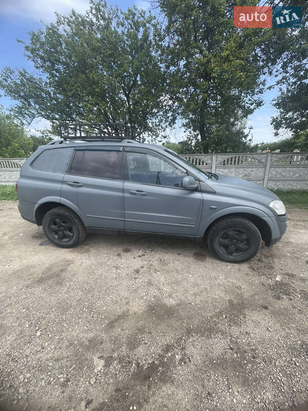 Внедорожник / Кроссовер SsangYong Kyron 2010 в Днепре