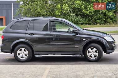 Внедорожник / Кроссовер SsangYong Kyron 2010 в 