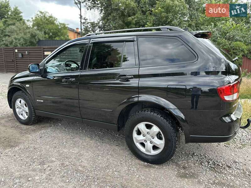 Позашляховик / Кросовер SsangYong Kyron 2013 в Києві