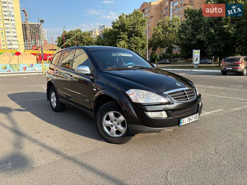 Позашляховик / Кросовер SsangYong Kyron 2010 в Броварах