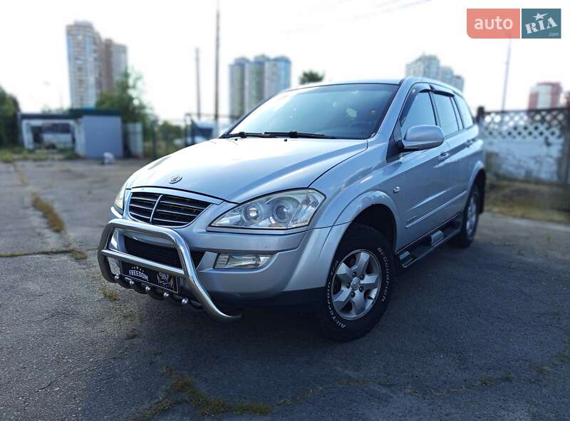 Внедорожник / Кроссовер SsangYong Kyron 2010 в 