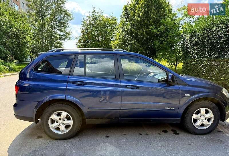 Внедорожник / Кроссовер SsangYong Kyron 2011 в 