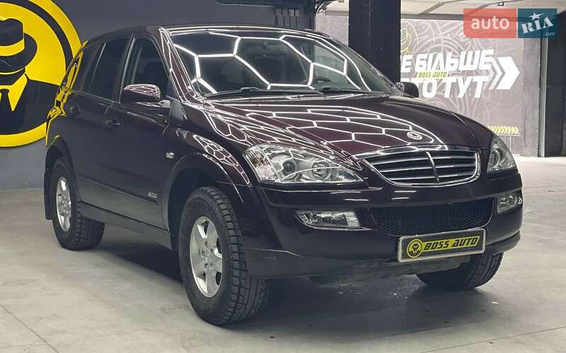 Внедорожник / Кроссовер SsangYong Kyron 2010 в 