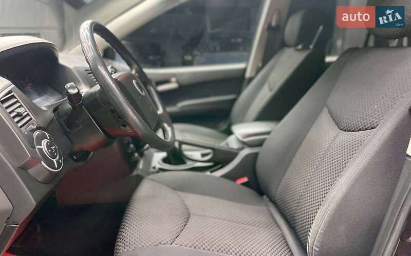Внедорожник / Кроссовер SsangYong Kyron 2010 в Черновцах