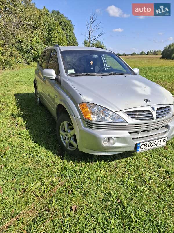 Позашляховик / Кросовер SsangYong Kyron 2010 в 