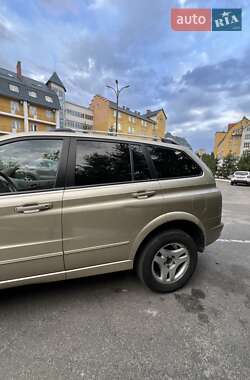 Позашляховик / Кросовер SsangYong Kyron 2006 в 