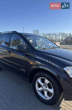 Внедорожник / Кроссовер SsangYong Kyron 2010 в 