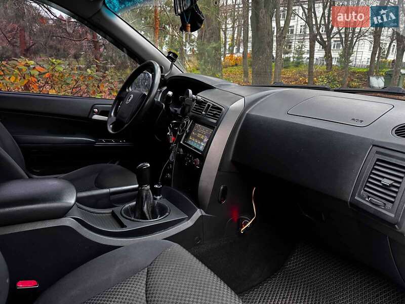 Позашляховик / Кросовер SsangYong Kyron 2010 в Києві