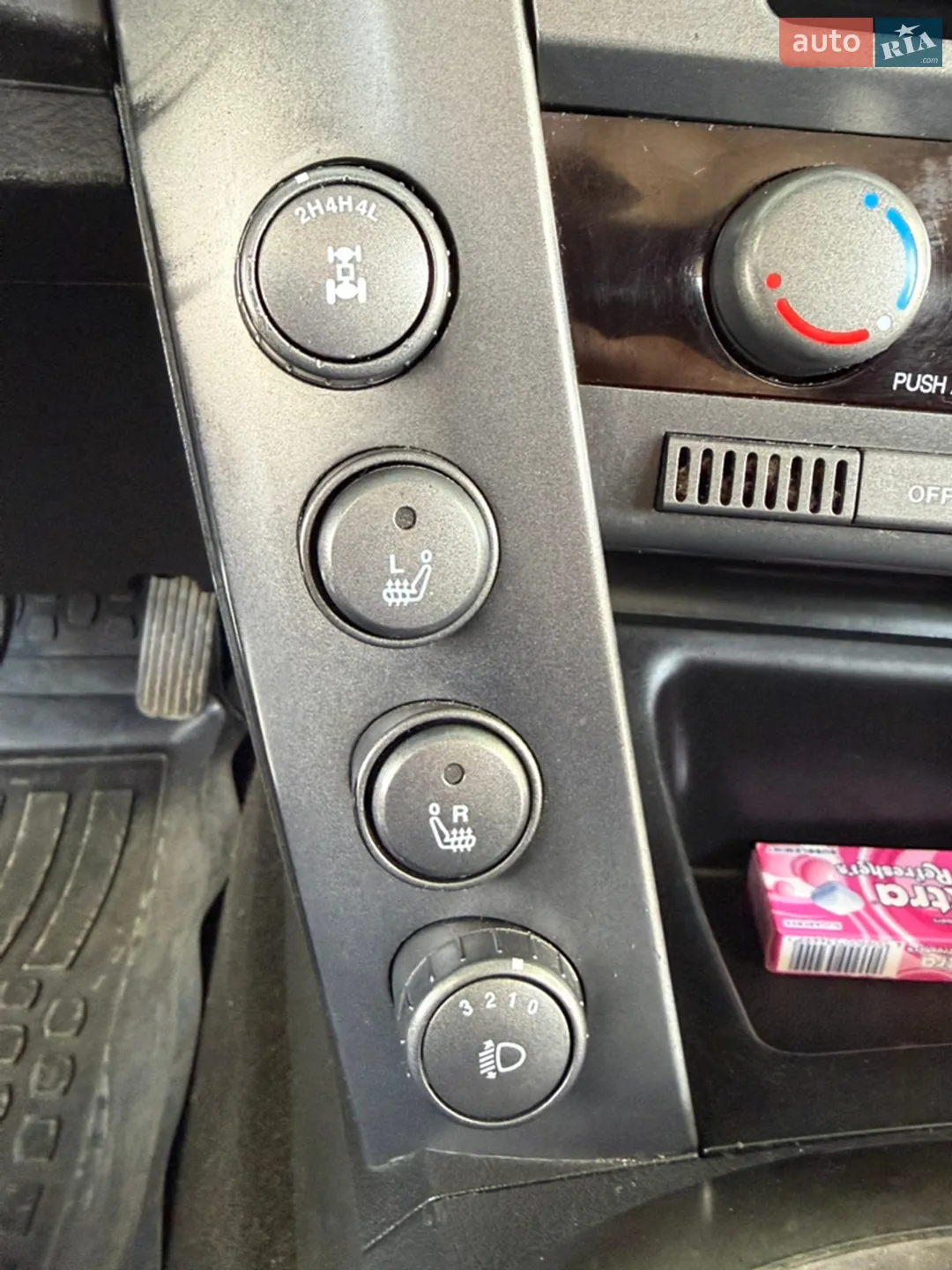 2012 SsangYong Kyron - мініатюра 17