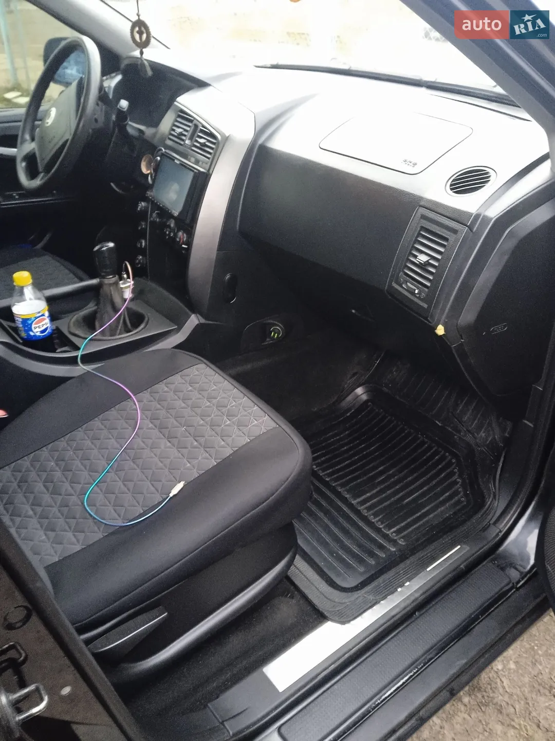 2010 SsangYong Kyron - мініатюра 8