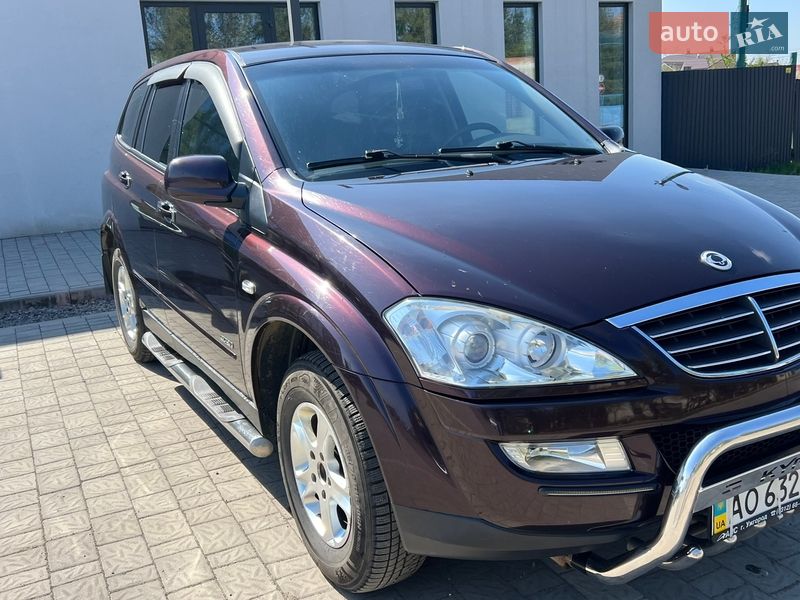 Внедорожник / Кроссовер SsangYong Kyron 2010 в Ужгороде