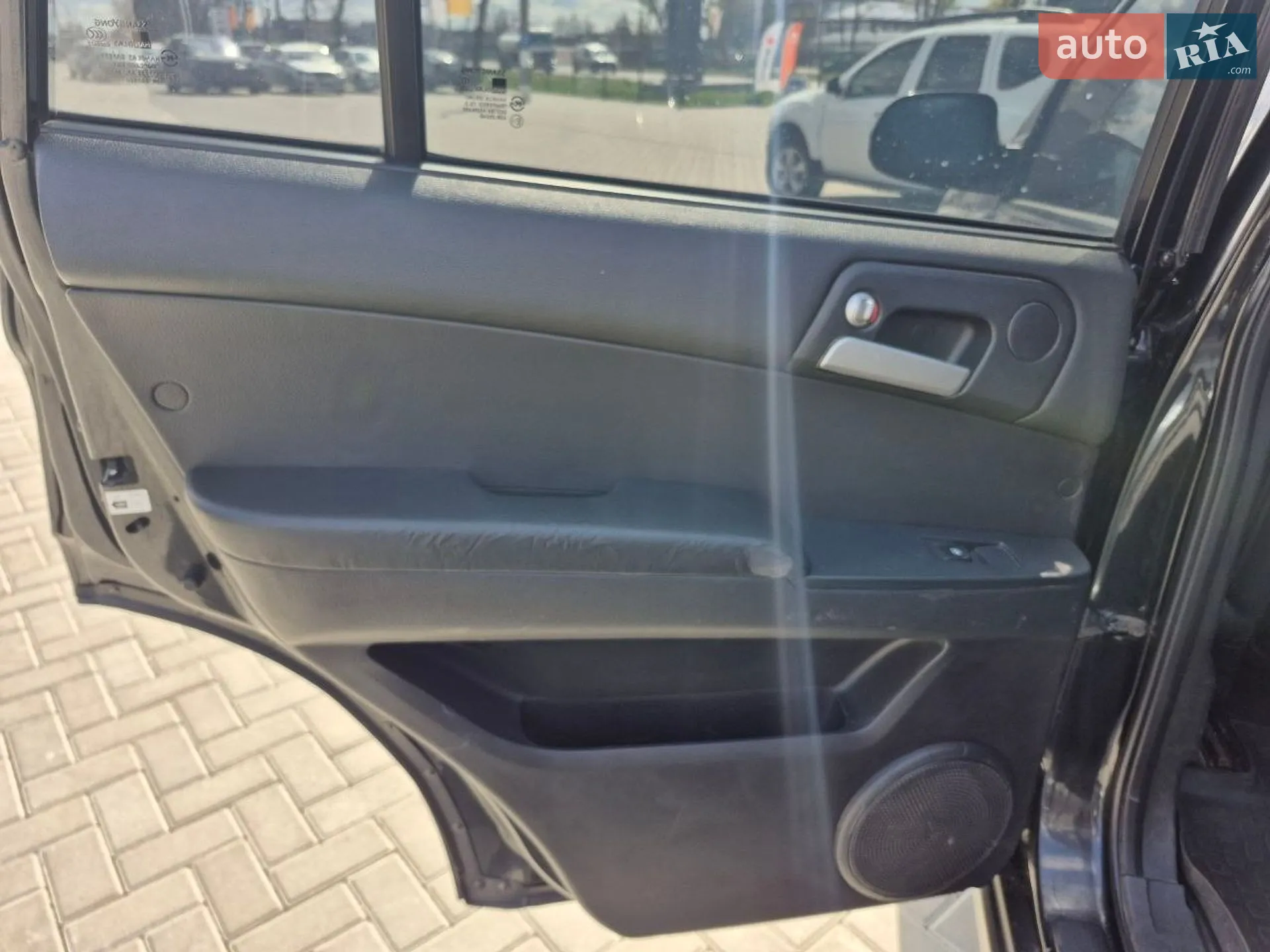 2010 SsangYong Kyron - мініатюра 13