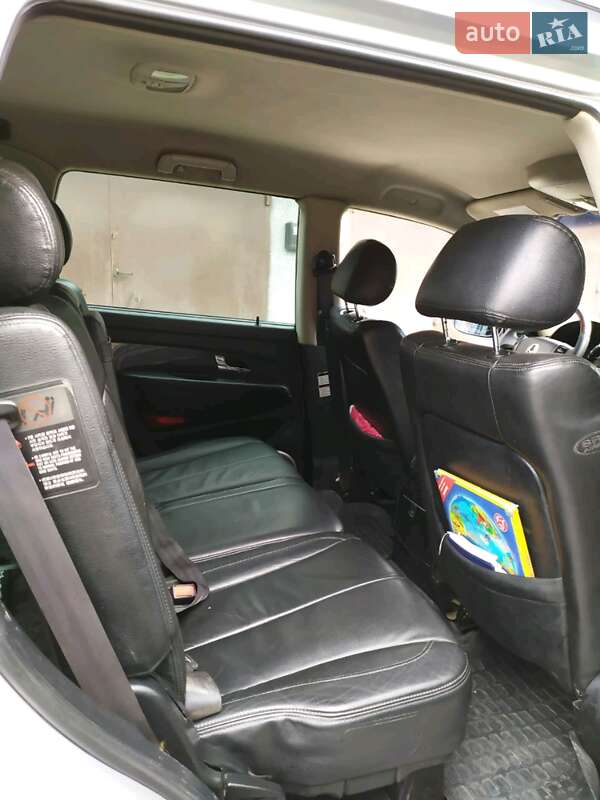 Позашляховик / Кросовер SsangYong Rexton 2006 в 