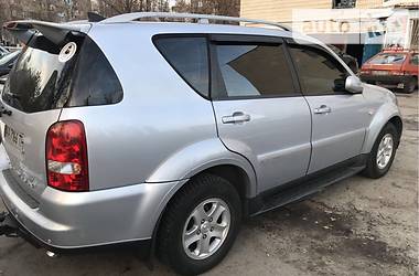 Позашляховик / Кросовер SsangYong Rexton 2010 в 