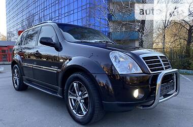 Позашляховик / Кросовер SsangYong Rexton 2010 в 