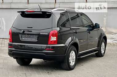 Позашляховик / Кросовер SsangYong Rexton 2014 в 