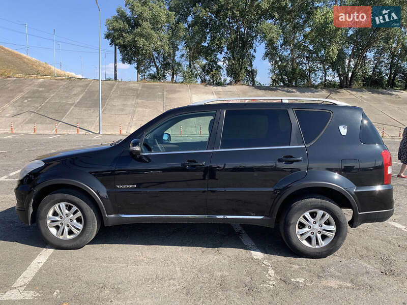 Внедорожник / Кроссовер SsangYong Rexton 2013 в Киеве