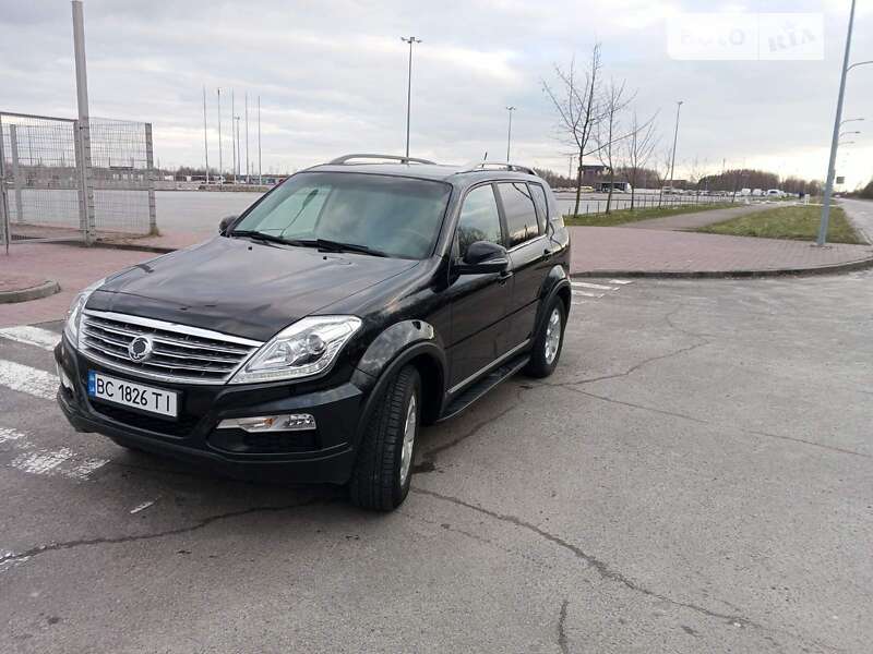Внедорожник / Кроссовер SsangYong Rexton 2015 в Львове