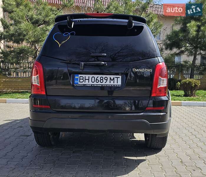 Позашляховик / Кросовер SsangYong Rexton 2012 в Ужгороді