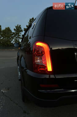 Позашляховик / Кросовер SsangYong Rexton 2013 в 