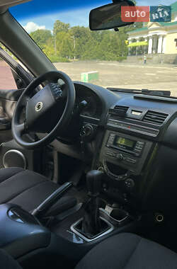 Позашляховик / Кросовер SsangYong Rexton 2013 в 