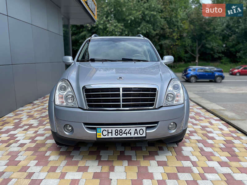 Внедорожник / Кроссовер SsangYong Rexton 2010 в Киеве