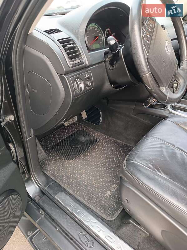 Позашляховик / Кросовер SsangYong Rexton 2010 в Дніпрі