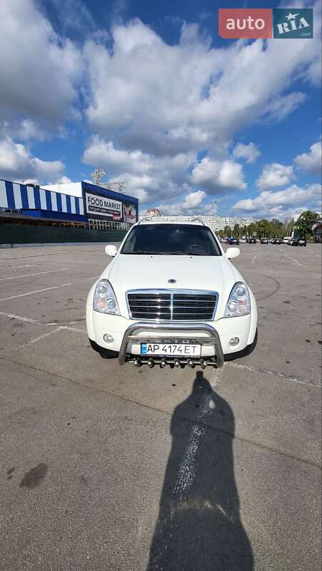 Внедорожник / Кроссовер SsangYong Rexton 2011 в Запорожье