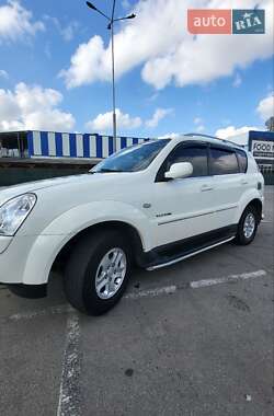 Позашляховик / Кросовер SsangYong Rexton 2011 в 