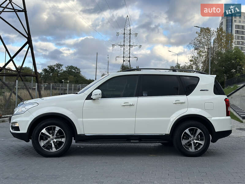 Внедорожник / Кроссовер SsangYong Rexton 2016 в Львове