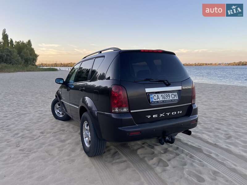 Внедорожник / Кроссовер SsangYong Rexton 2005 в Каневе