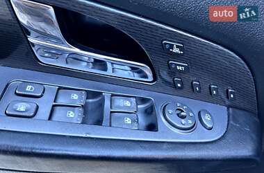 Внедорожник / Кроссовер SsangYong Rexton 2012 в 
